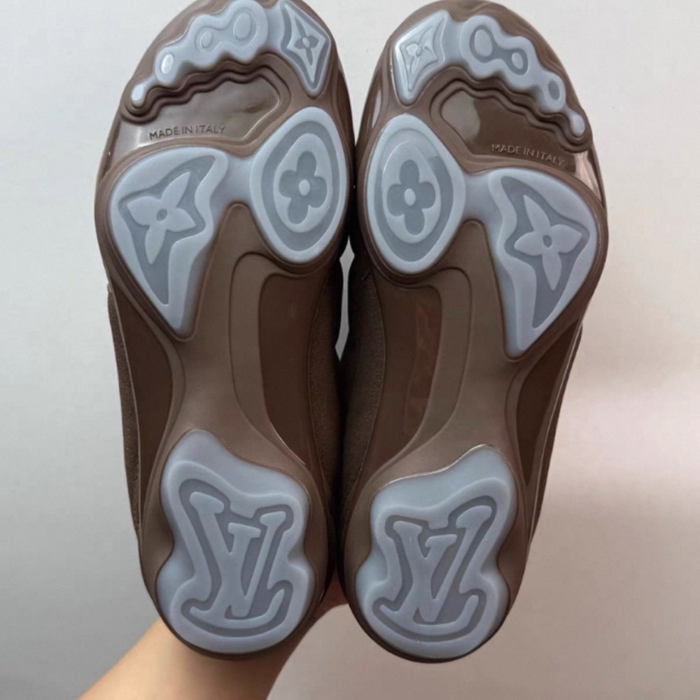Louis Vuitton Dark Brown Women's Sneakers - Picture 7 of 8